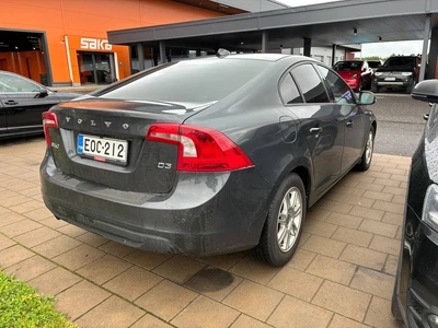 Volvo S60 D3 Business aut 2013, photo 2/3