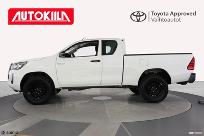 Toyota Hilux Extra Cab 4WD 2,4D Life 2022, photo 2/18
