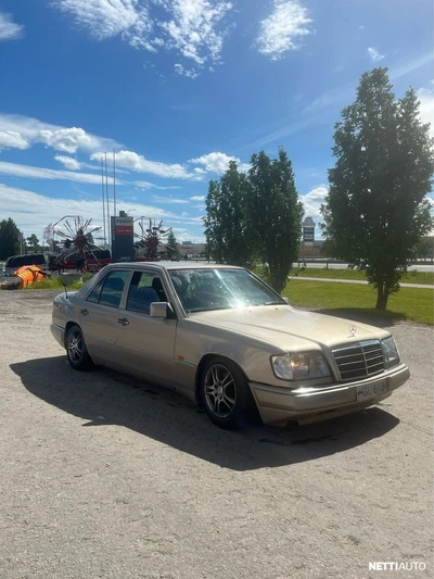 Mercedes-Benz E 200 Elegance 2,0 4d 1995, kuva 3/14