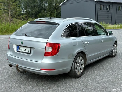 Skoda Superb 2010, kuva 2/8