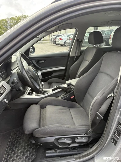 BMW 318 2010, photo 5/7