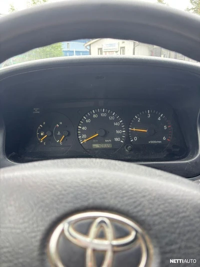 Toyota Hiace 2008, kuva 6/11