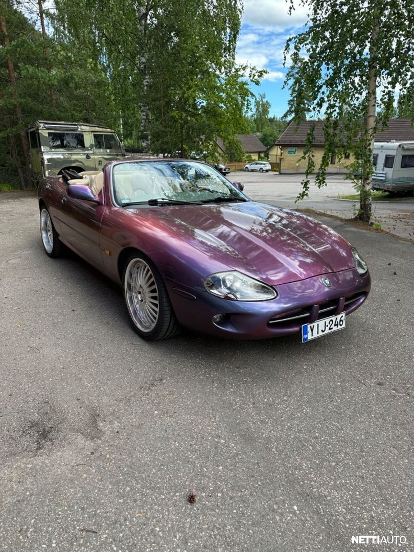 Jaguar XK8