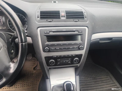Skoda Octavia 1,8 TSI Elegance 2010, photo 6/10