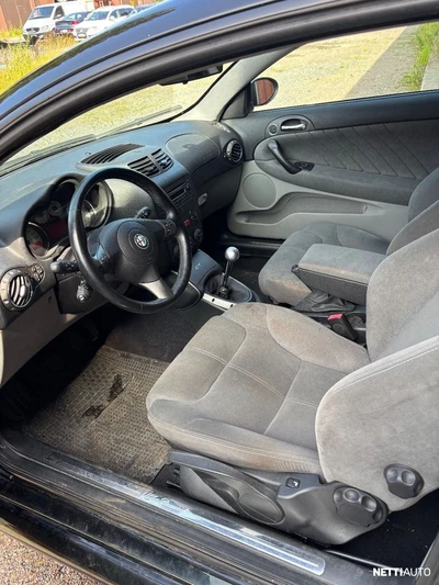 Alfa Romeo GT JTS 2009, kuva 5/5