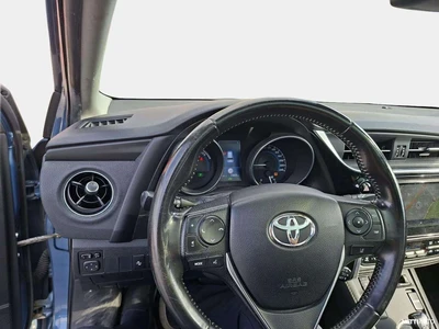 Toyota Auris 2015, photo 6/7