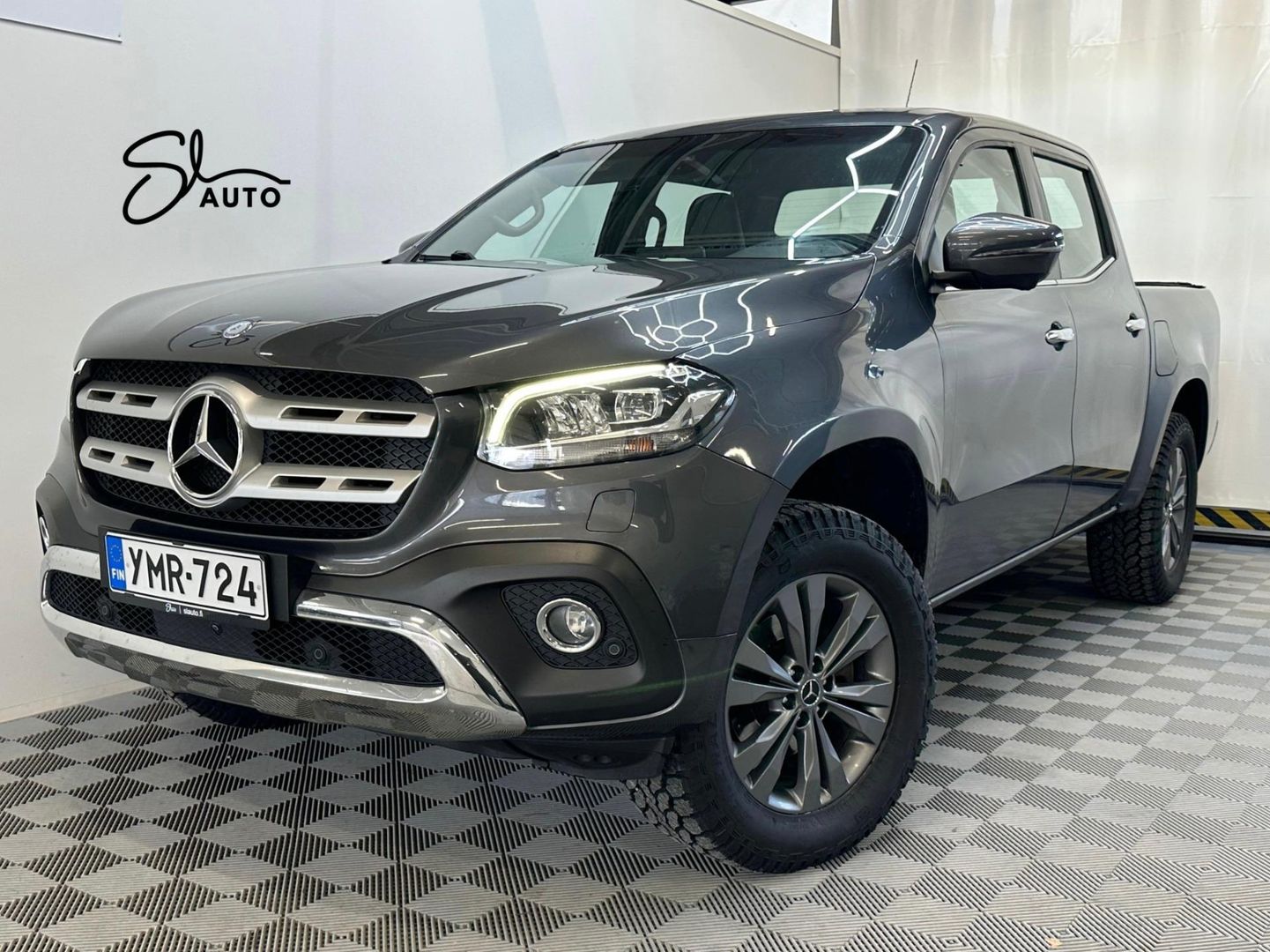 Mercedes-Benz X