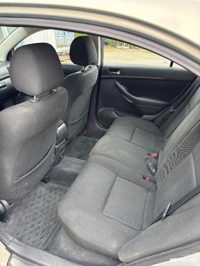 Toyota Avensis 2003, photo 7/10