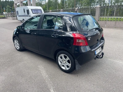 Toyota Yaris 1,3 VVT-i Linea Sol 5ov 2006, kuva 2/6