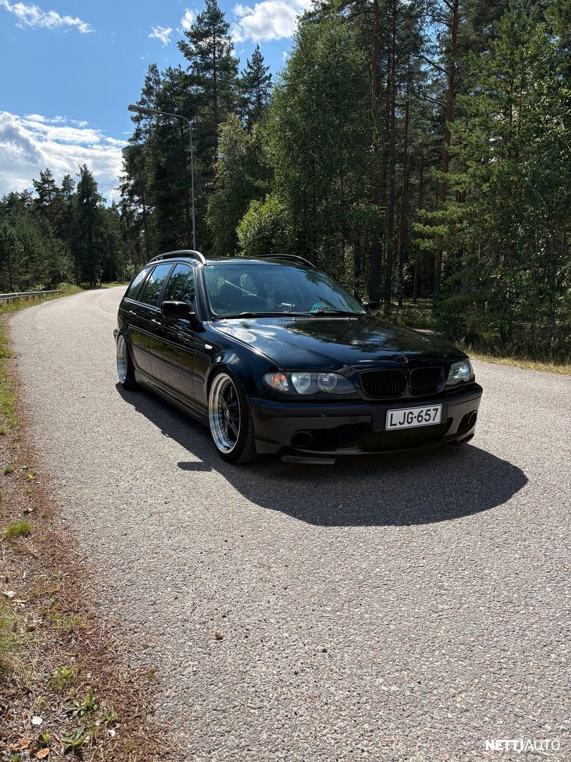 BMW 320