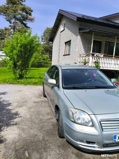 Toyota Avensis 2004, kuva 2/8