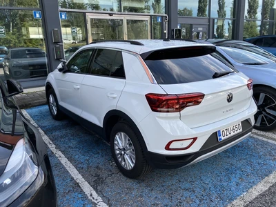 Volkswagen T-Roc 2023, photo 4/11