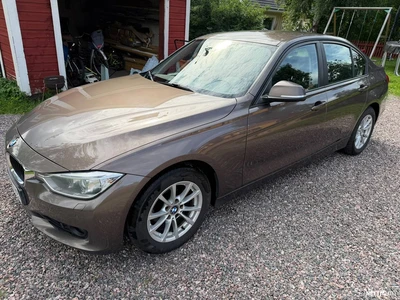 BMW 318 2012, photo 2/10