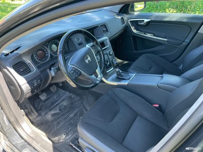 Volvo V60 2012, photo 4/7