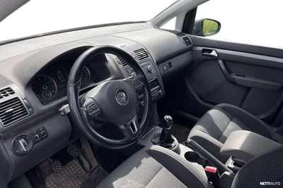 Volkswagen Touran 2013, kuva 3/3