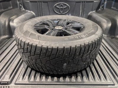 Toyota Hilux 2023, photo 6/24