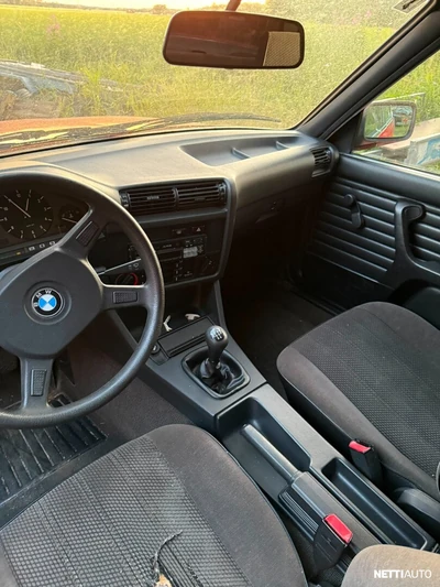 BMW 316 1987, photo 4/12