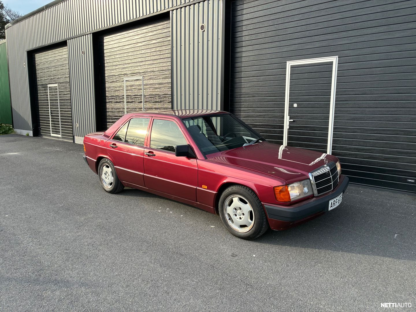 Mercedes-Benz 190
