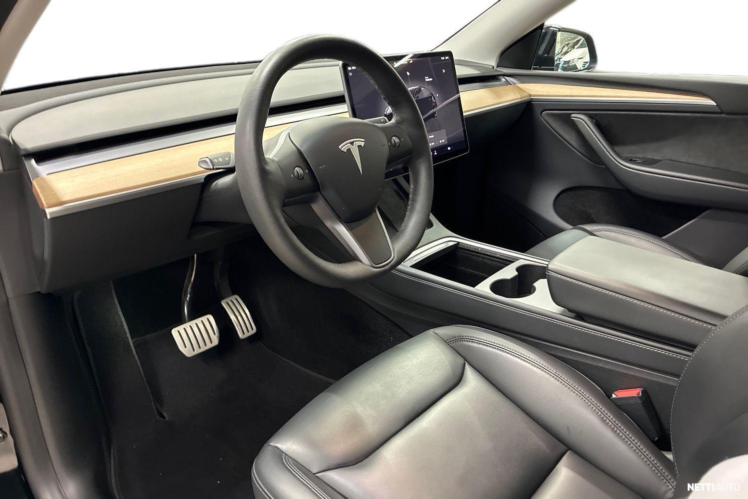 Tesla Model Y 2022, photo 6/30
