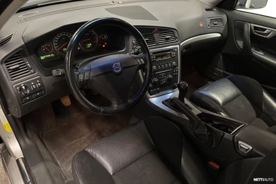 Volvo S60 2,4 170hv 2006, kuva 6/27