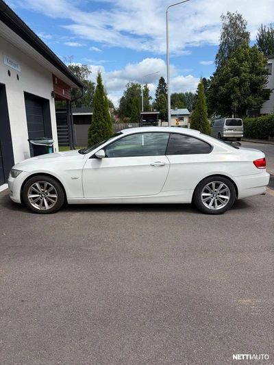 BMW 320 2008, photo 6/6