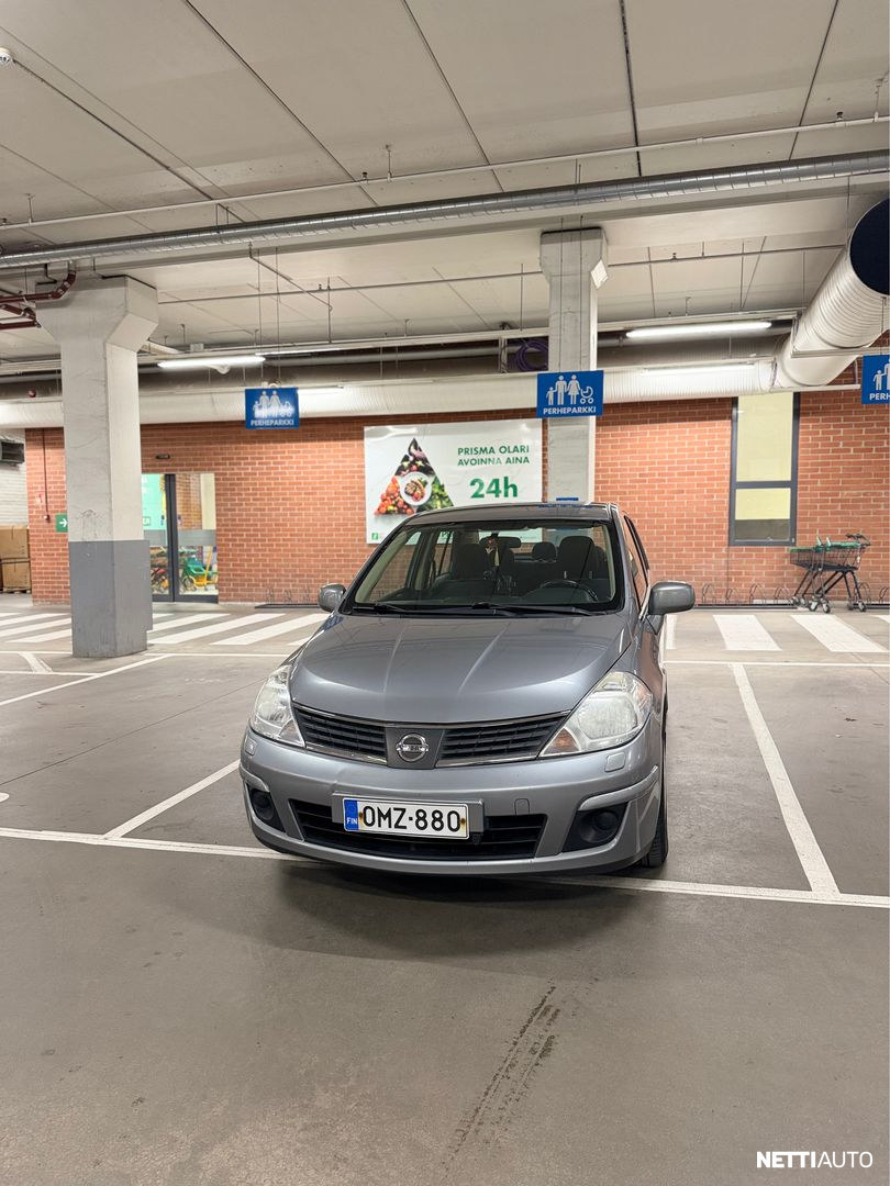 Nissan Tiida