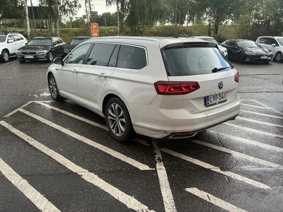 Volkswagen Passat 2020, photo 3/10