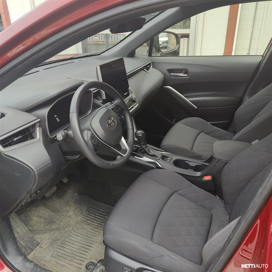 Toyota Corolla Cross 2023, photo 5/6