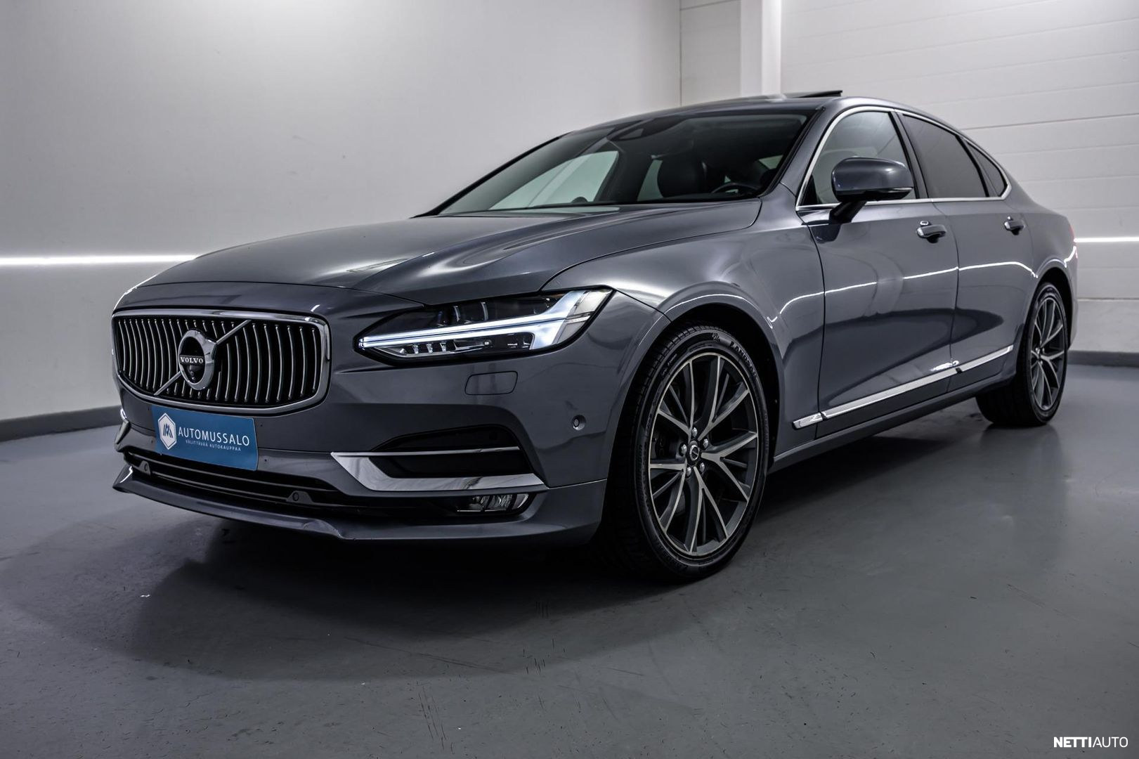 Volvo S90 2017, photo 2/45