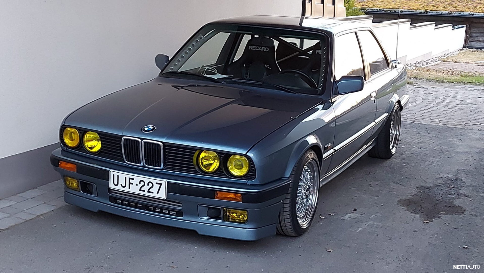 BMW 325