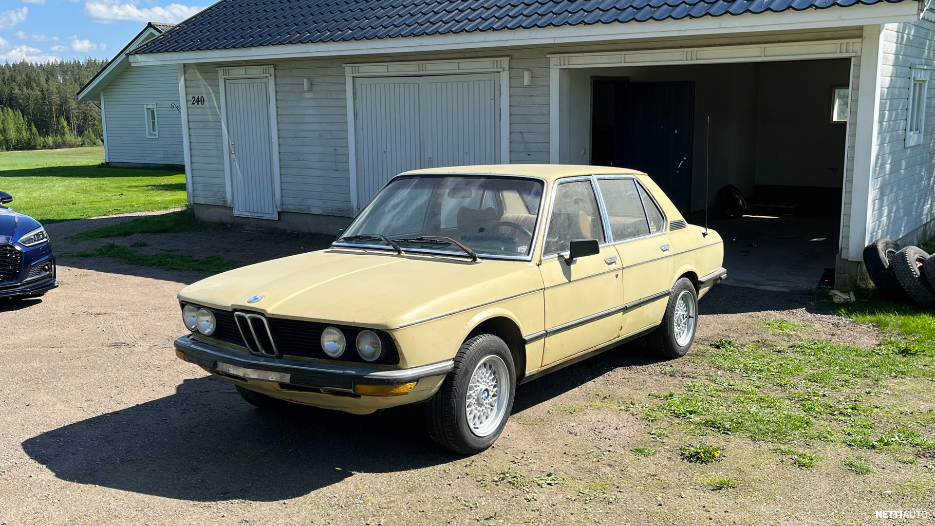 BMW 520