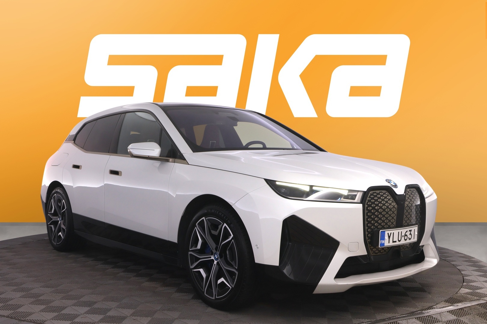 BMW iX xDrive 50 Fully Charged