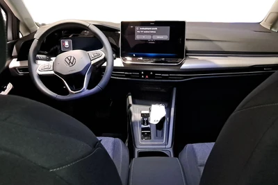 Volkswagen Golf 2026, photo 7/15