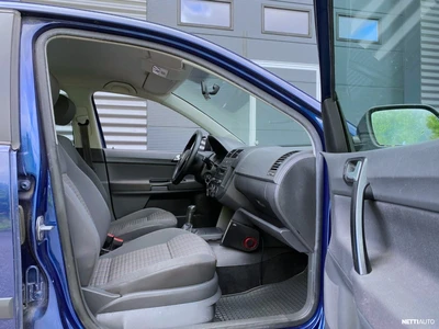 Volkswagen Polo Trendline 1,4 59 kW 4d 2008, photo 7/8