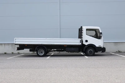 Nissan Cabstar 2016, photo 3/11