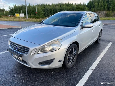 Volvo V60 1,6D DRIVe Summum 2011, photo 1/15