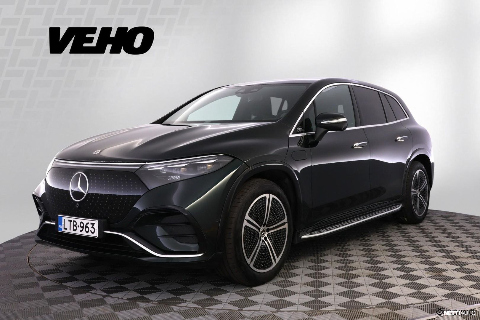 Mercedes-Benz EQS SUV