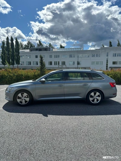 Skoda Superb 2016, photo 2/10