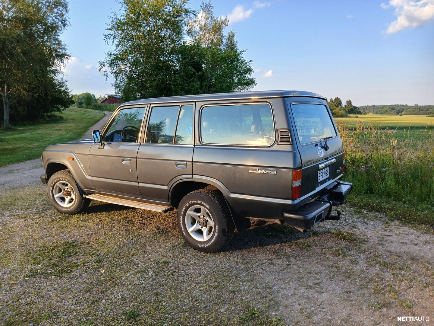 Toyota Land Cruiser 1990, photo 3/11
