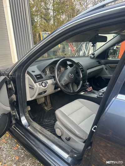Mercedes-Benz C 2008, kuva 7/10