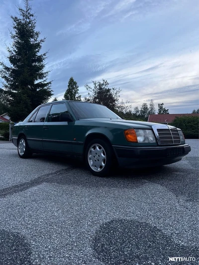 Mercedes-Benz 250 1988, photo 2/19
