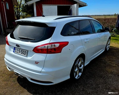 Ford Focus 2014, kuva 7/10