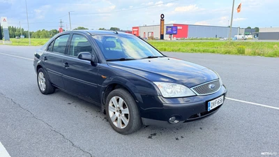 Ford Mondeo 1,8i 125hv Ghia Sedan 2003, kuva 3/10