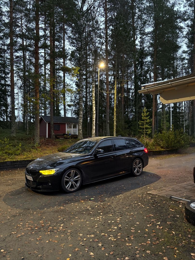 BMW 330