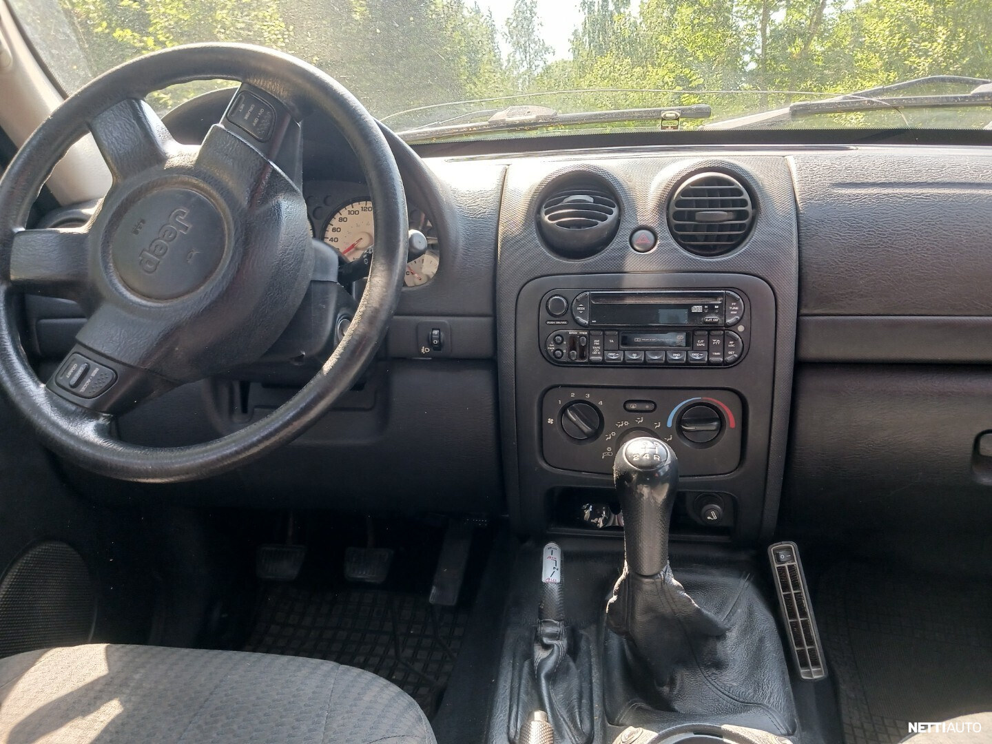 Jeep Cherokee 2002, photo 3/6
