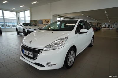 Peugeot 208 Vision VTi 82 5-ov 2014, kuva 1/11