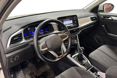 Volkswagen T-Roc Comfort 1,0 TSI 81 kW 2023, photo 3/3