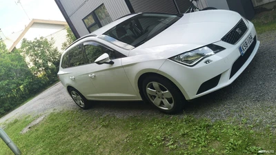 Seat Leon ST 1,6 TDI 90 2016, kuva 2/7