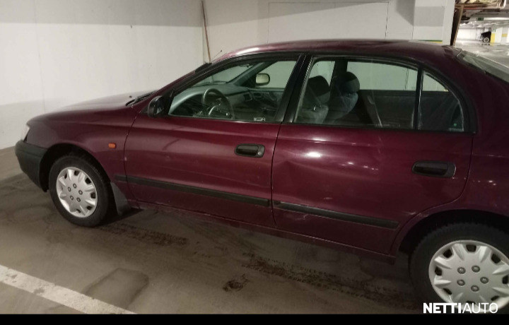 Toyota Carina E