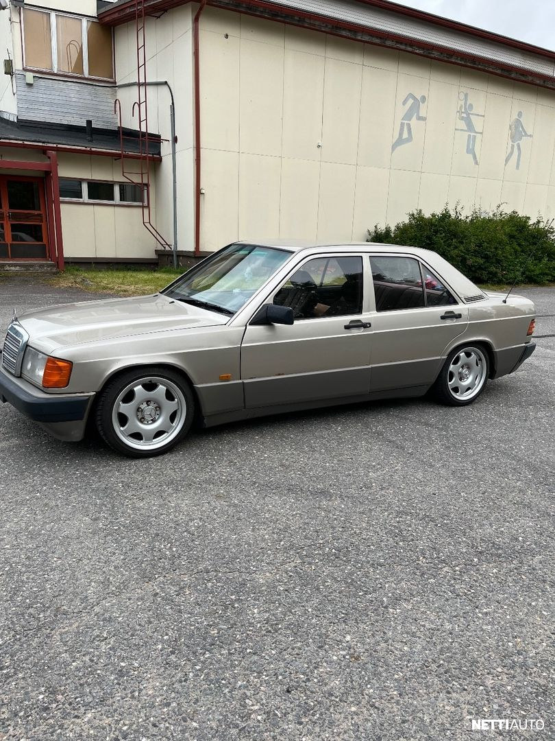 Mercedes-Benz 190